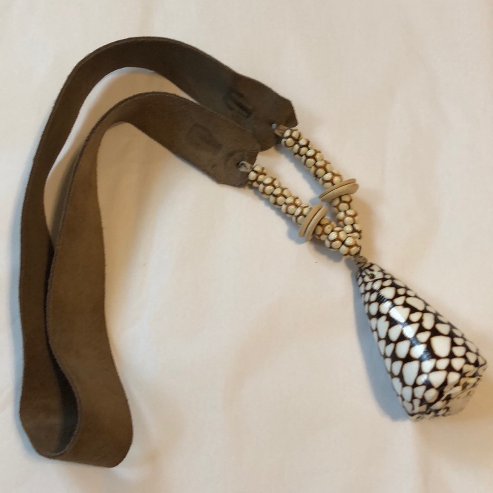 Twine & Twig Shell Necklace